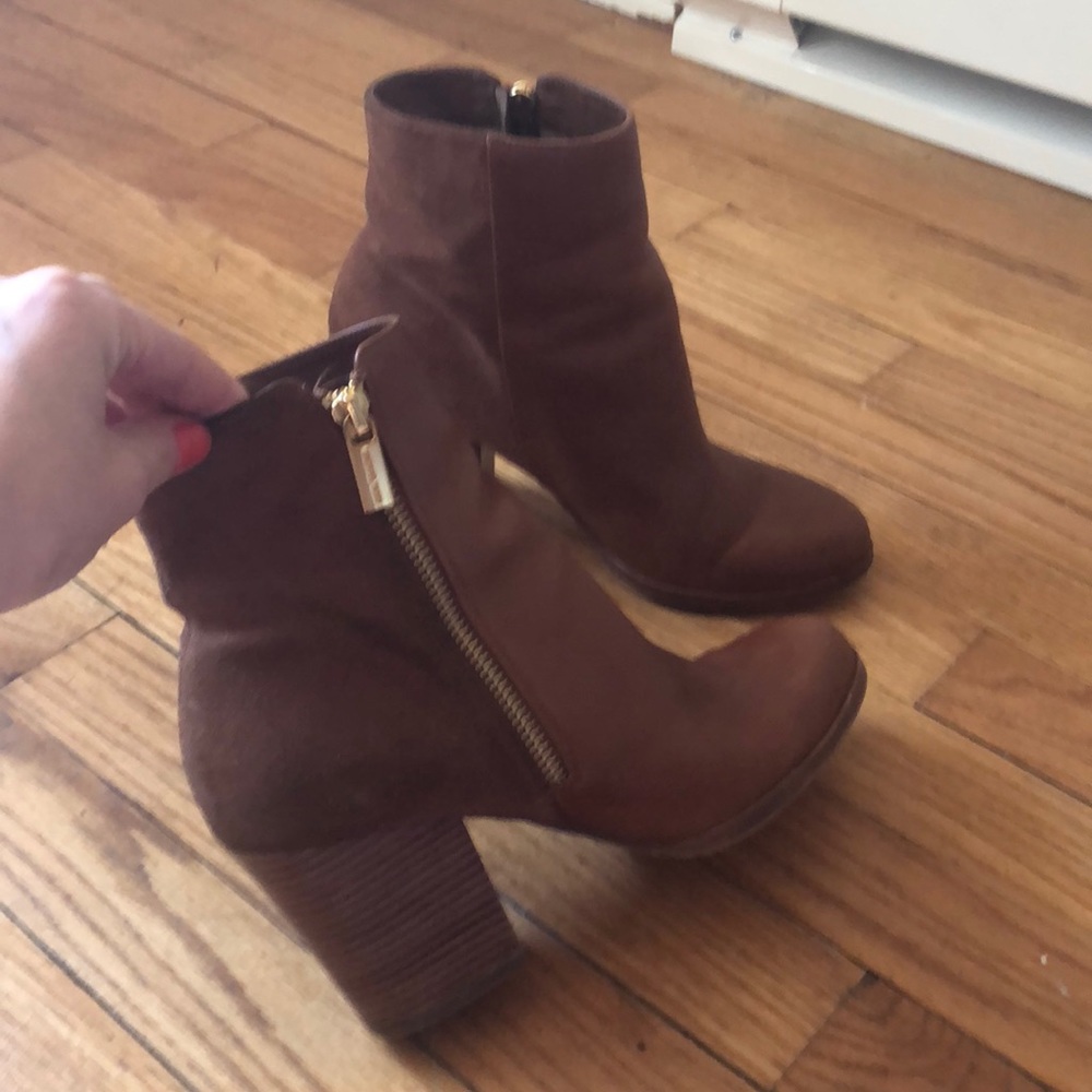 Michale Kors Leather & Suede booties
